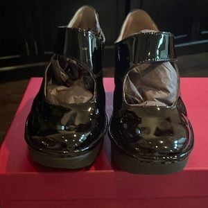 Wedge shoe worn a few times only in great condition